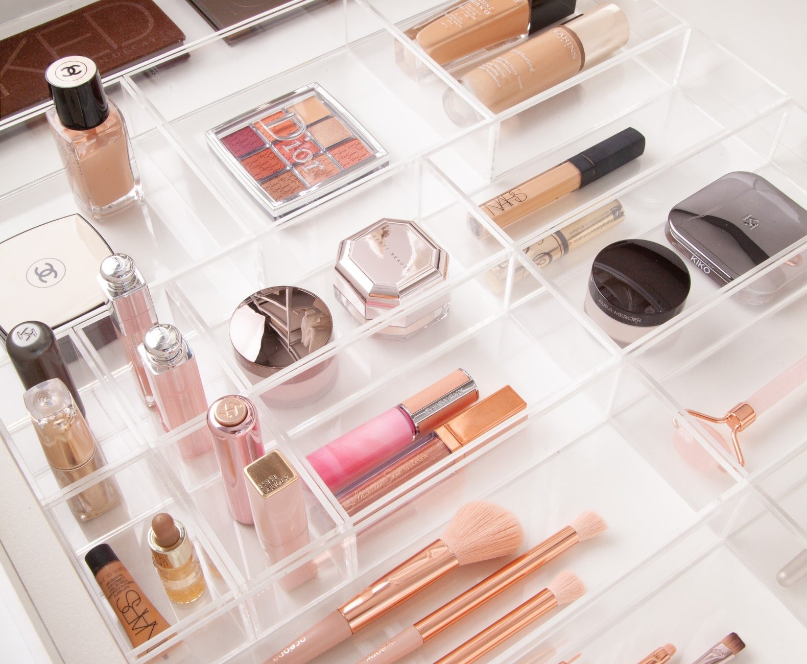 * Kit Gaveta Makeup Glam (58L x 45P)