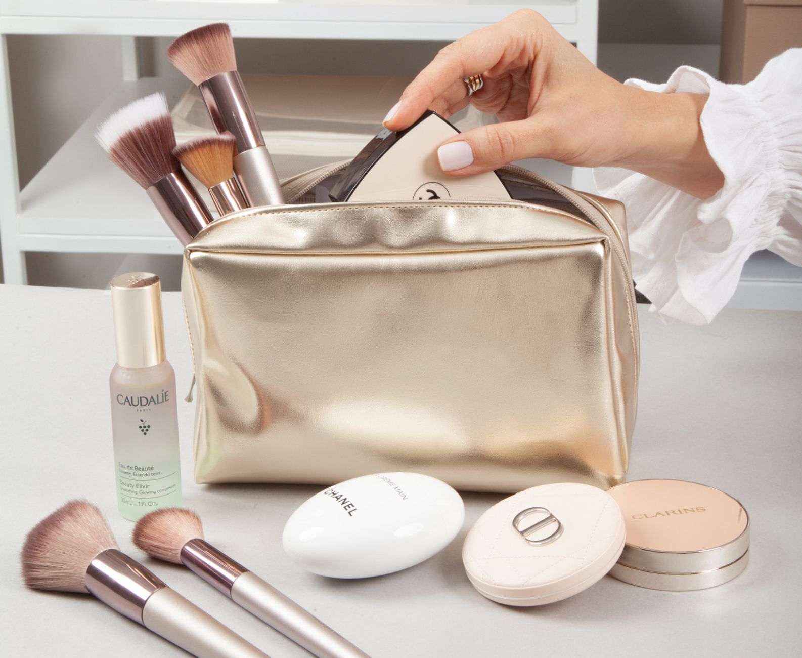 Kit Necessaire Dourada